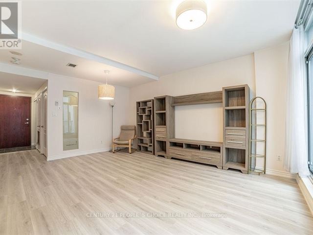 263 Wellington West - ph6 263 Wellington Street West - photo 1