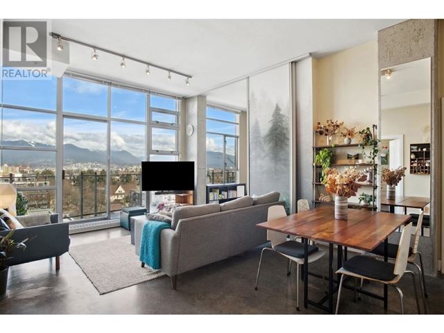 Soma Lofts - 609 2635 Prince Edward Street - photo 2