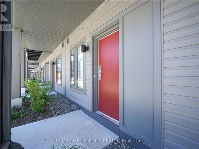 Maxx Urban Towns - 207 2635 William Jackson Drive - photo 2