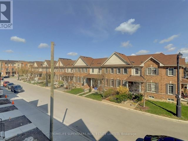 Maxx Urban Towns - 1309 2635 William Jackson Drive - photo 2