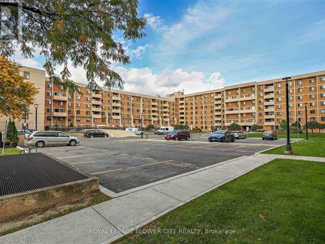 2645 Jane Street Condos - 502 2645 Jane Street - photo 2