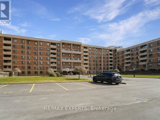 2645 Jane Street Condos - 120 2645 Jane Street - photo 2