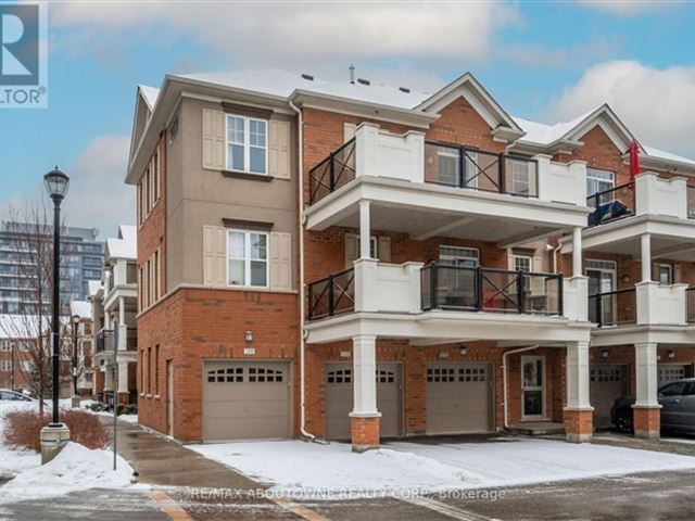 Ballantry Homes - 312 263 Georgian Drive - photo 1