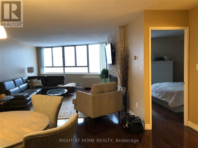 Harbourpoint 3 - 1904 270 Queens Quay West - photo 3