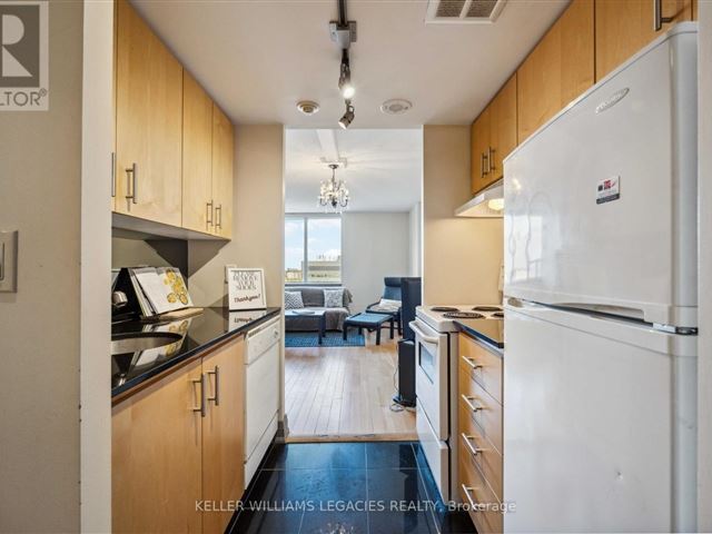 Westmount Condos - 821 2737 Keele Street - photo 2