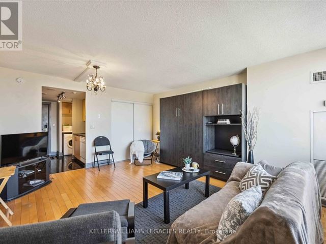 Westmount Condos - 821 2737 Keele Street - photo 3