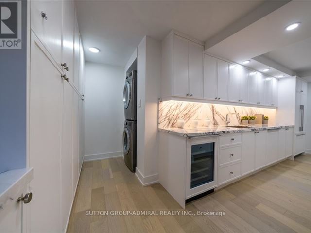 Rosedale Glen - 301 278 Bloor Street East - photo 3