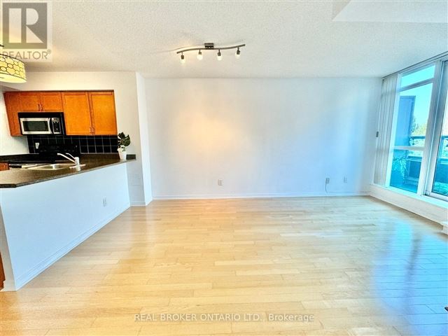 Spectrum Condos - 312 28 Harrison Garden Boulevard - photo 2