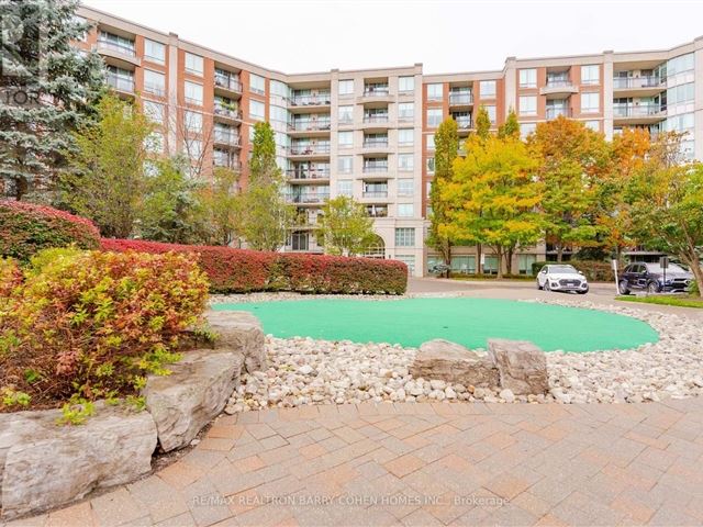 Hillside At York Mills 2 - 815 28 William Carson Crescent - photo 1