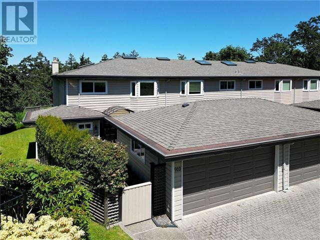 2829 Arbutus RD - 910 2829 Arbutus Road - photo 1