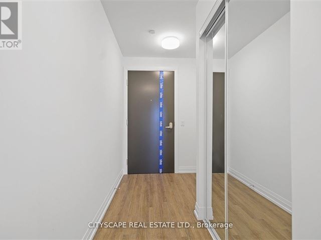 Linx Condos - 1901 286 Main Street - photo 3