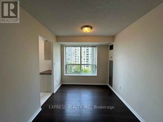 The Plaza - 603 29 Pemberton Avenue - photo 3