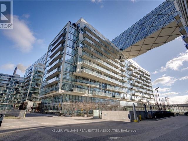 Pier 27 Phase 2 - 323 29 Queens Quay East - photo 1