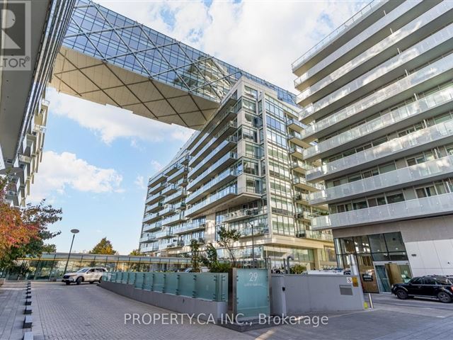 Pier 27 Phase 2 - 507 29 Queens Quay East - photo 1