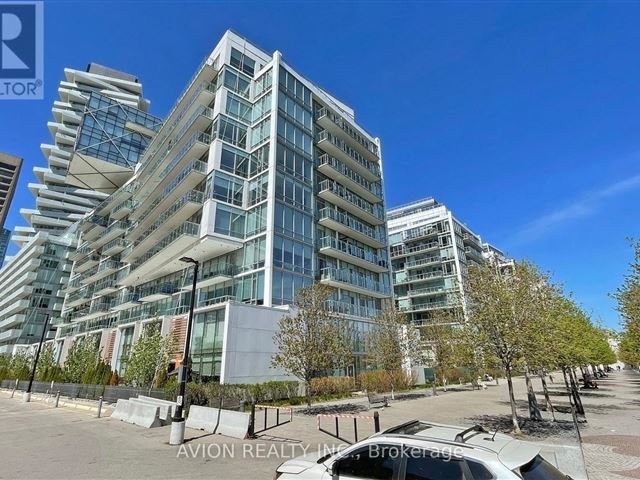 Pier 27 Phase 2 - 308 29 Queens Quay East - photo 2