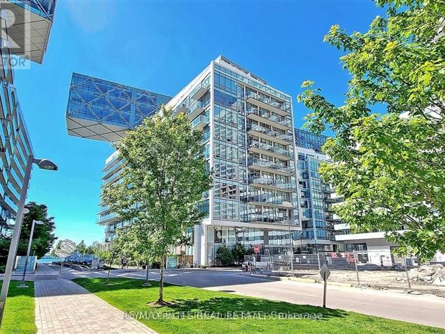 Pier 27 Phase 2 - 802 29 Queens Quay East - photo 1
