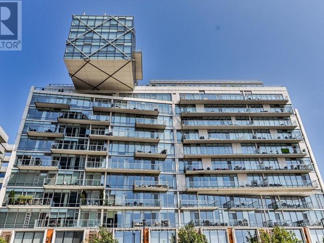 Pier 27 Phase 2 - 509 29 Queens Quay East - photo 1