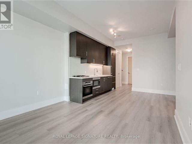 Pier 27 Phase 2 - 424 29 Queens Quay East - photo 2