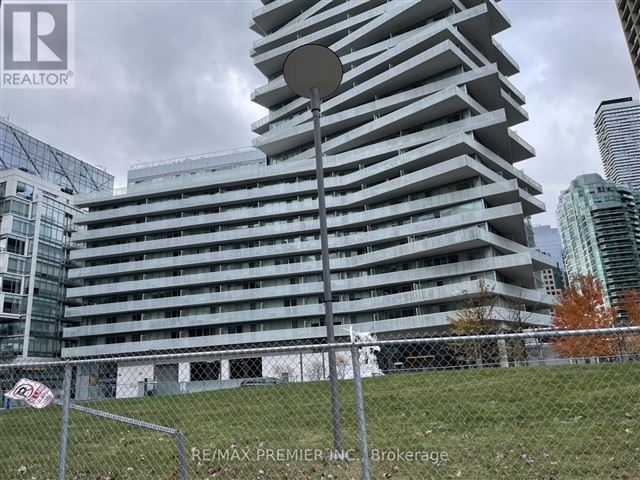 Pier 27 Phase 2 - 421 29 Queens Quay East - photo 2