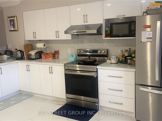 Markham Gardens - br2 19 Rosebank Drive - photo 2