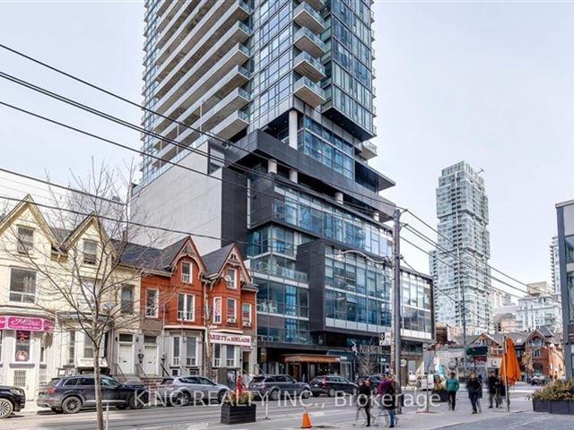 The Bond Condos - 3806 290 Adelaide Street West - photo 2