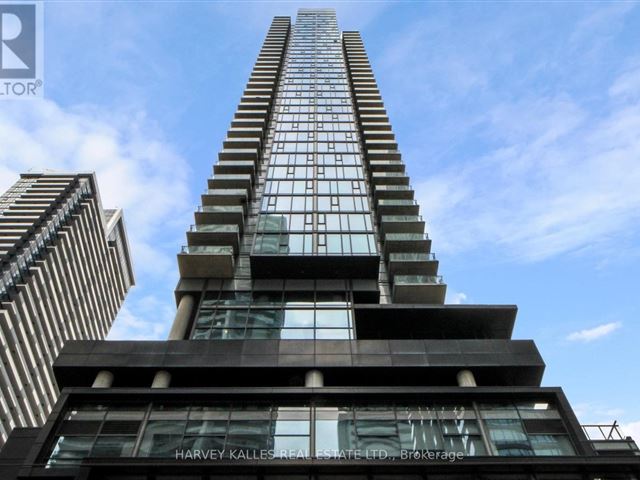 The Bond Condos - 2912 290 Adelaide Street West - photo 1