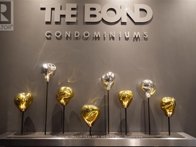 The Bond Condos - 1302 290 Adelaide Street West - photo 3