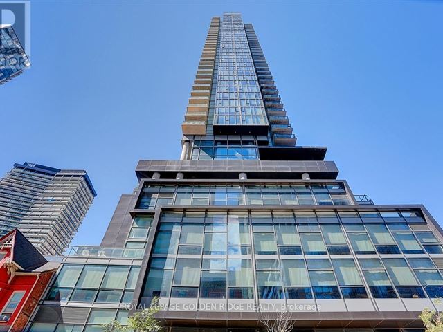 The Bond Condos - 2002 290 Adelaide Street West - photo 1