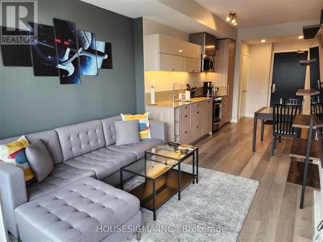 The Bond Condos - 1507 290 Adelaide Street West - photo 3