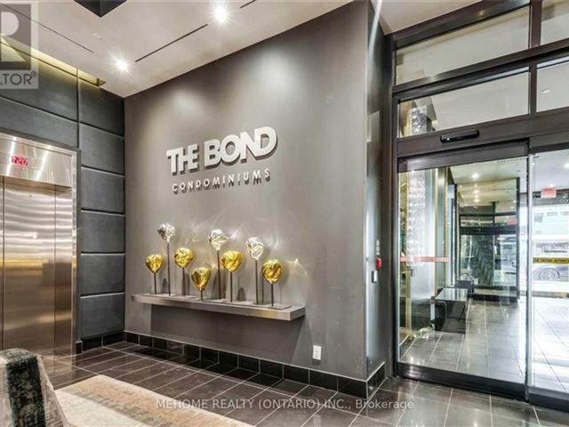 The Bond Condos - 2412 290 Adelaide Street West - photo 3
