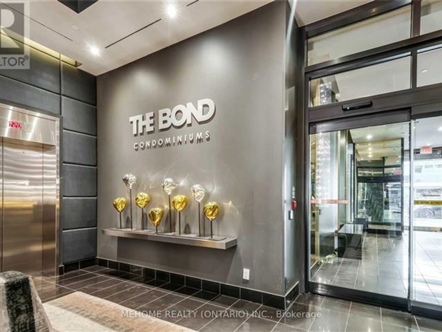 The Bond Condos - 2412 290 Adelaide Street West - photo 2