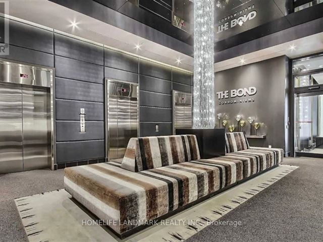 The Bond Condos - 2410 290 Adelaide Street West - photo 3