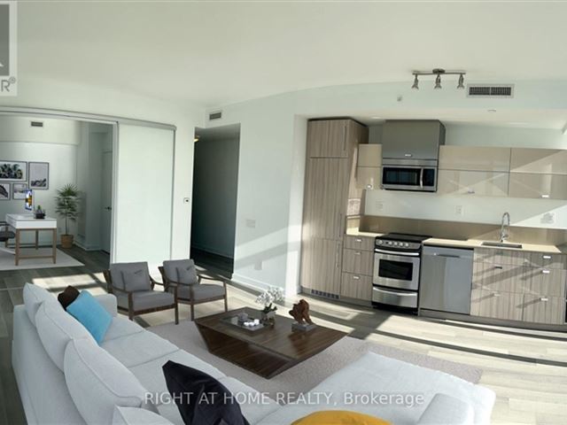 The Bond Condos - 3904 290 Adelaide Street West - photo 2