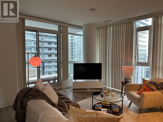 The Bond Condos - 2611 290 Adelaide Street West - photo 1