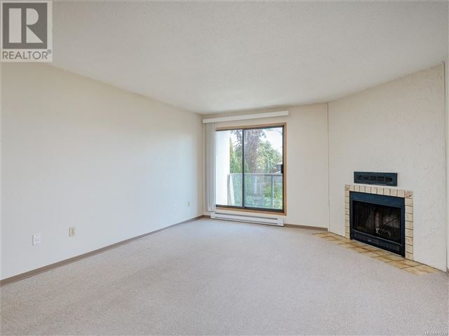 290 Regina AVE - 214 290 Regina Avenue - photo 2