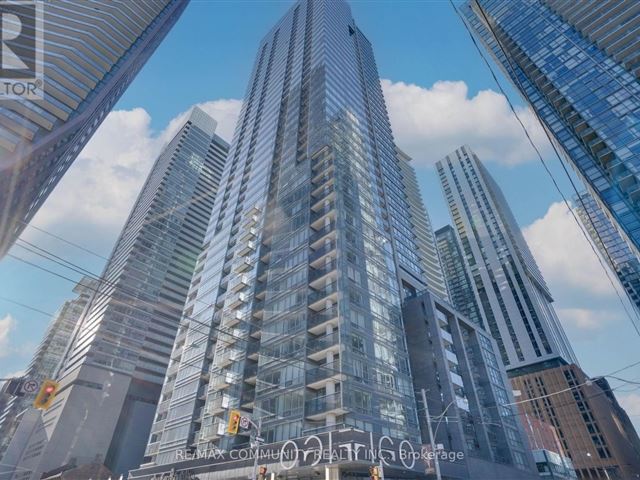 The Pinnacle on Adelaide - 824 295 Adelaide Street West - photo 1