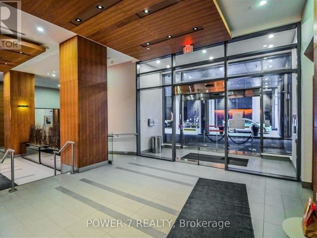 The Pinnacle on Adelaide - 503 295 Adelaide Street West - photo 2