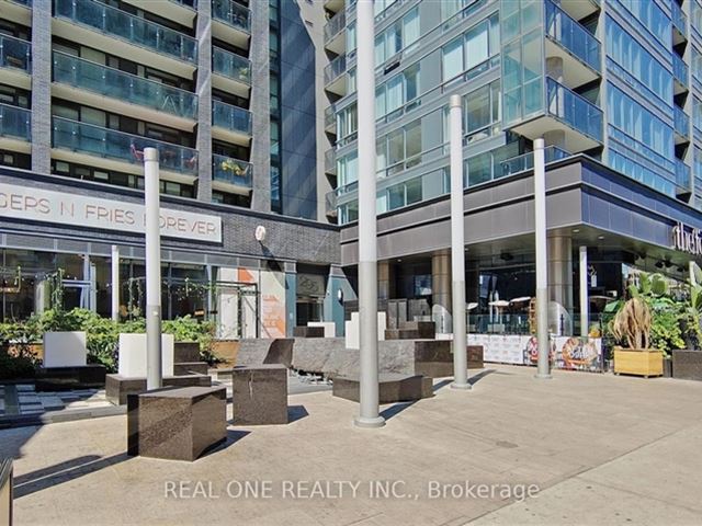 The Pinnacle on Adelaide - 3106 295 Adelaide Street West - photo 3