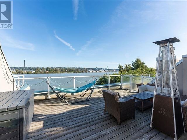 Quayside Terrace - 404 5 K De K Court - photo 3