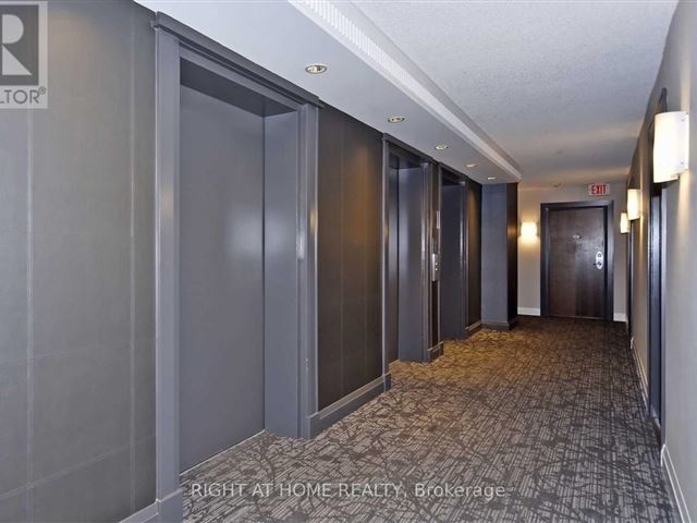 NY Towers - The Chrysler - 502 1 Rean Drive - photo 3