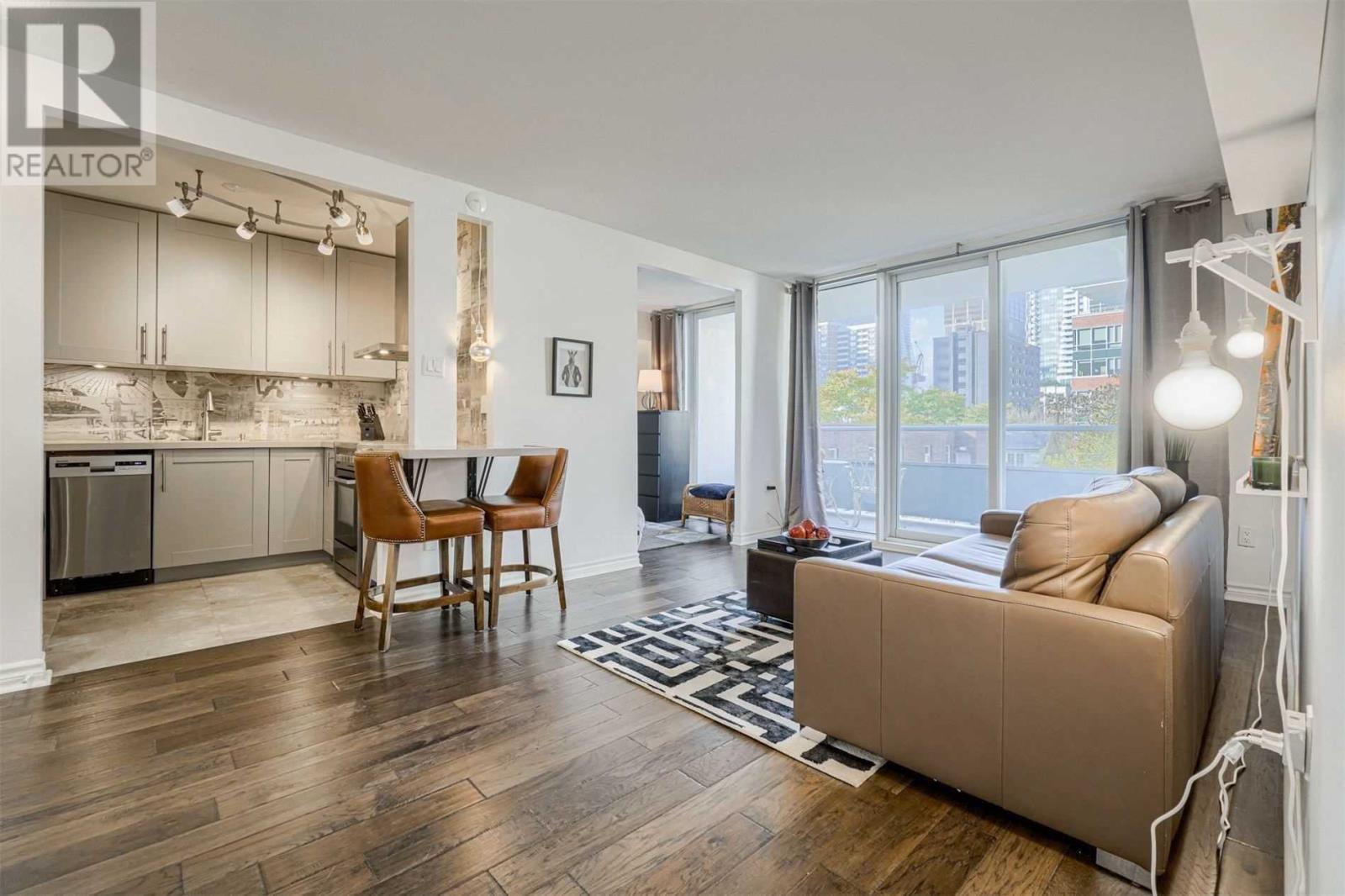 30 Gloucester Street, Unit 503, Toronto — For sale @ $579,999 ...