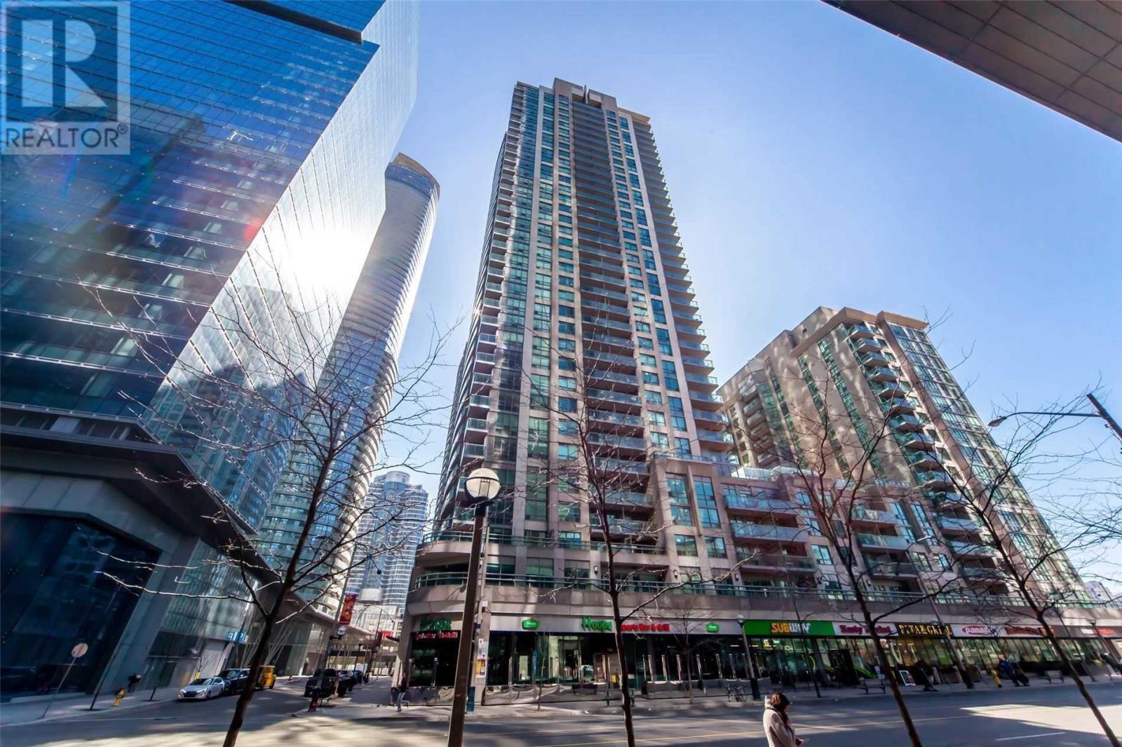 30 Grand Trunk Crescent, Unit 312, Toronto — For rent @ $2,600 ...