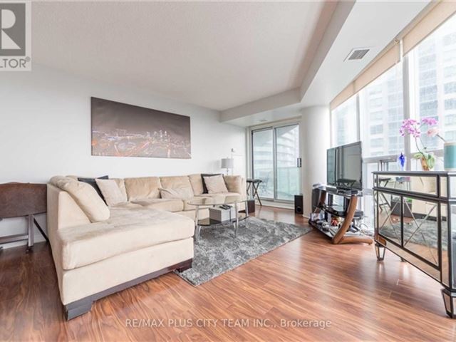 Infinity 1 - 2211 30 Grand Trunk Crescent - photo 2