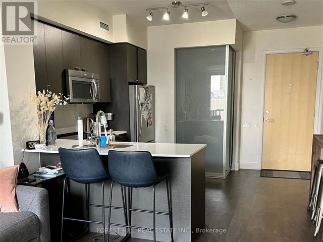 Minto 30 Roehampton - 410 30 Roehampton Avenue - photo 2