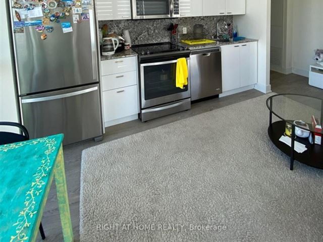 Minto 30 Roehampton -  30 Roehampton Avenue - photo 2