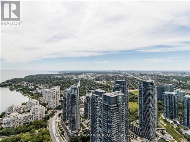 Sky Tower at Eau Du Soleil - 3617 30 Shore Breeze Drive - photo 2