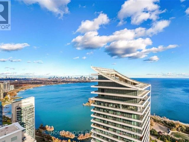 Sky Tower at Eau Du Soleil - 709 30 Shore Breeze Drive - photo 2