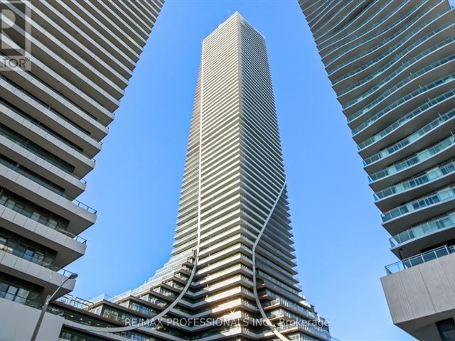 Sky Tower at Eau Du Soleil - 825 30 Shore Breeze Drive - photo 2