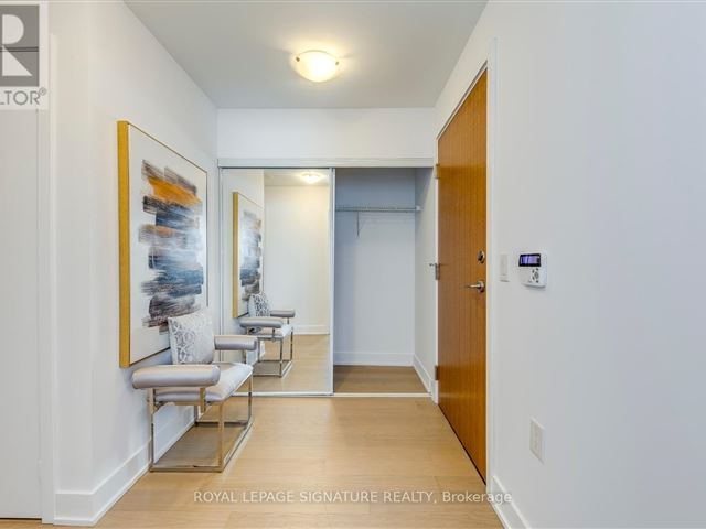 Sky Tower at Eau Du Soleil - 819 30 Shore Breeze Drive - photo 3