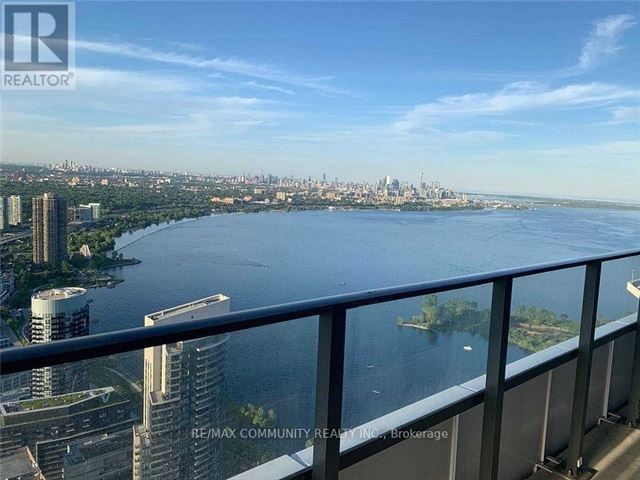 Sky Tower at Eau Du Soleil - 6103 30 Shore Breeze Drive - photo 2